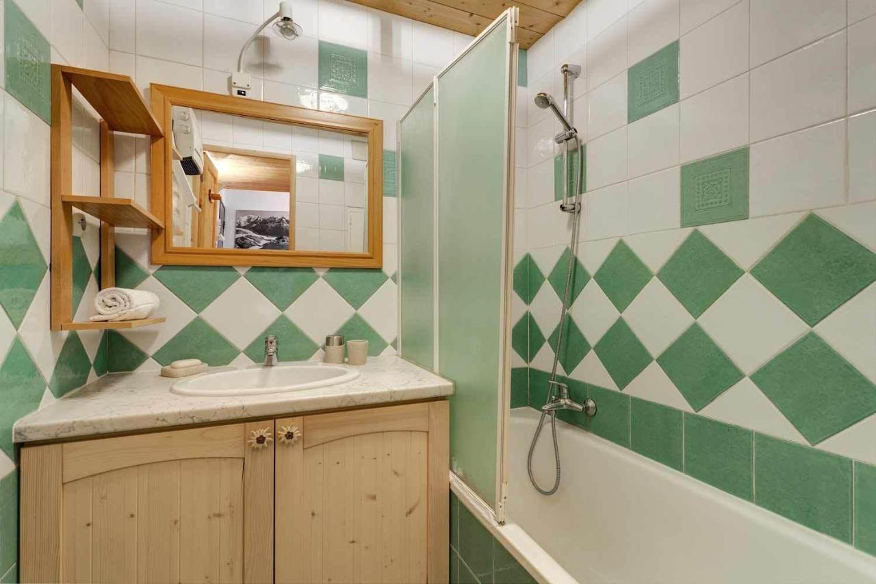 Apartment Lachenal - Alpes Travel - Alpes Travel - Central Chamonix - Sleeps 4 Eksteriør bilde